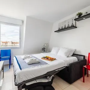 https://apt-studio-socrate.fr-paris.fr