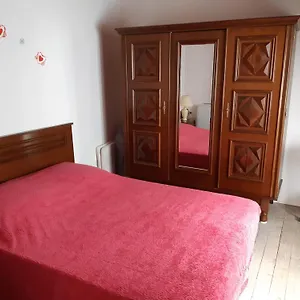 https://maison-10-personnes-chez-perrine-et-nicolas.hotels-rhonealpes.com